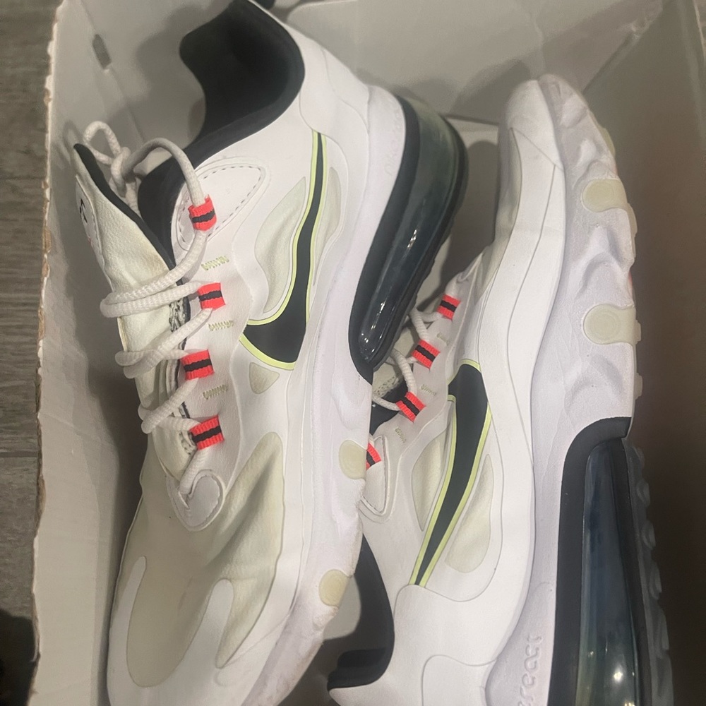 Women Air Max 270 React